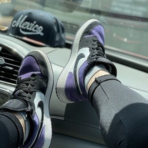 Jordan 1 low court purples creases not as bad as shown it’s cause of the shadow.